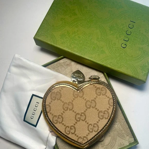GUCCI GG Heart wallet/pouch - Picture 5 of 9